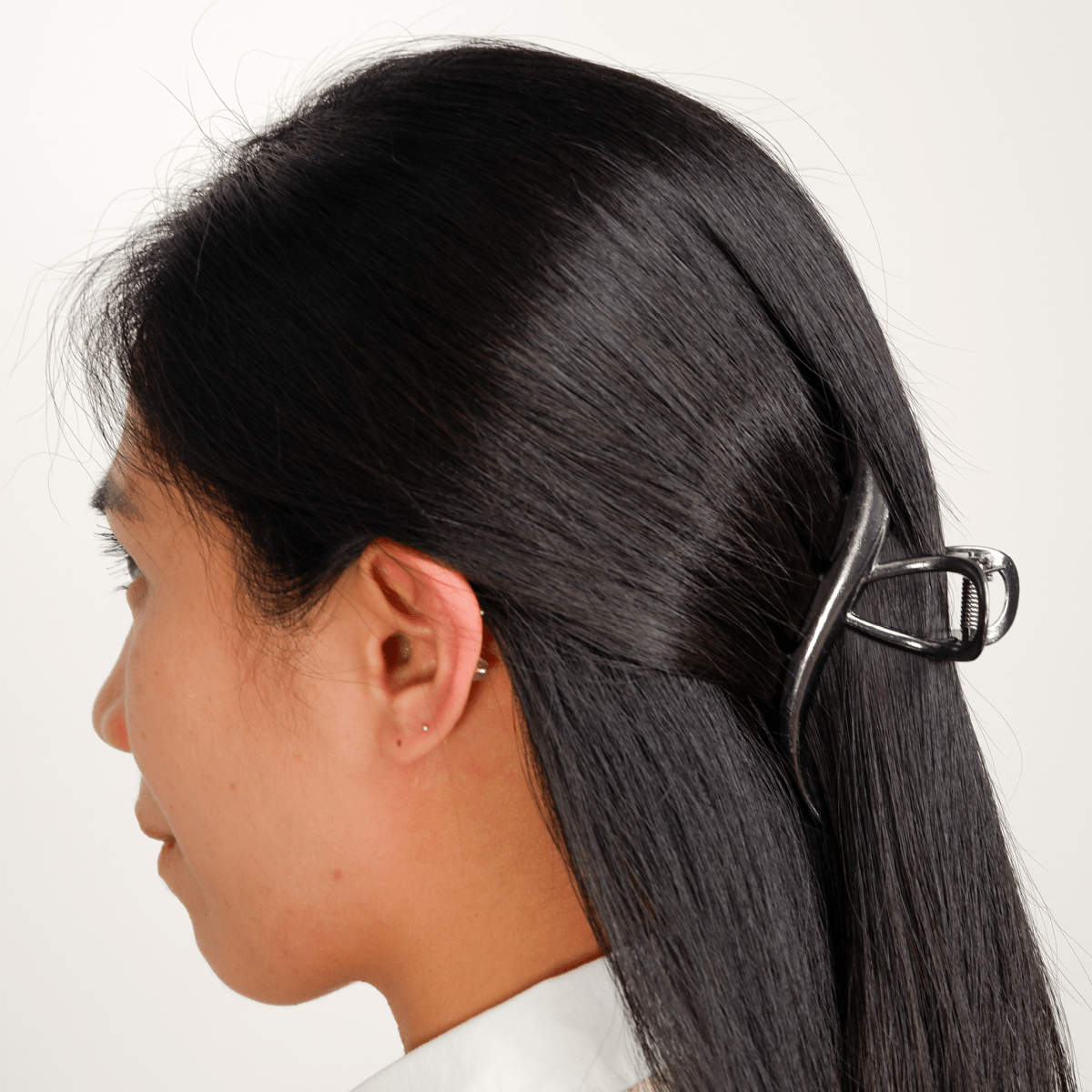 Cosmetic World_Metal Hair Clip_Cosmetic World