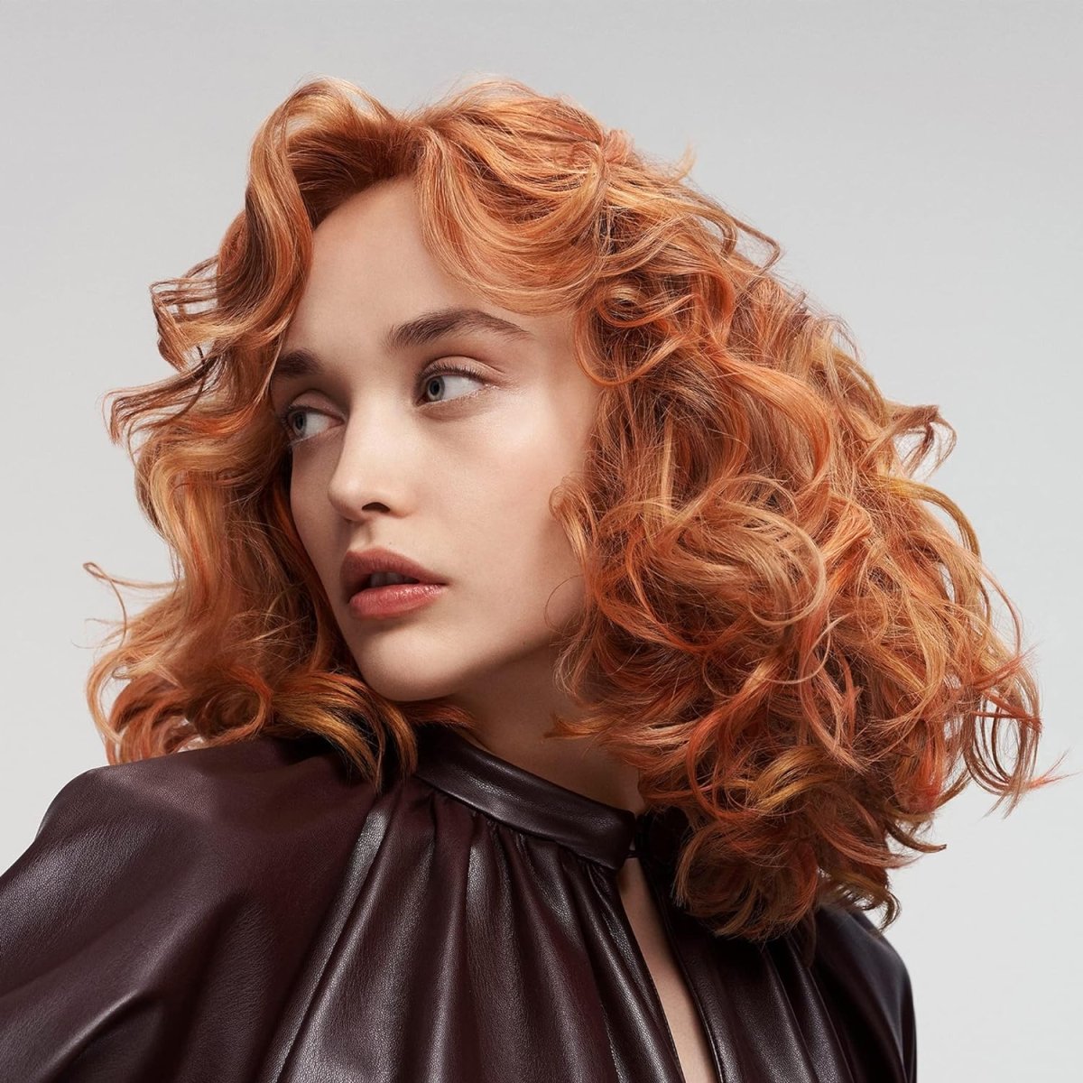 GOLDWELL_Twist Around 3 Curl Style & Finish Spray_Cosmetic World